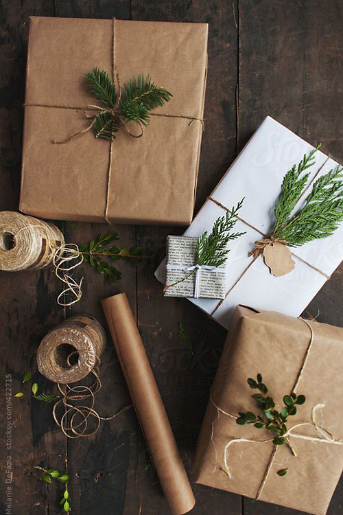Best DIY gift wrapping ideas: Brown