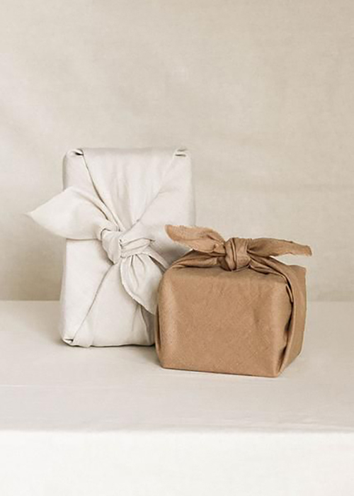 Best DIY gift wrapping ideas: Cloth Wrapping