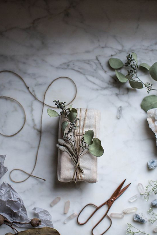 Best DIY gift wrapping ideas: Twigs