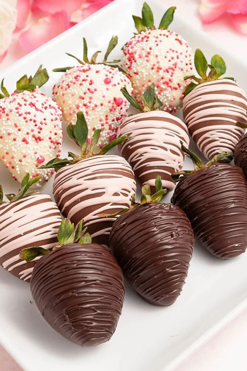 New Year's Eve Party Food: Chocolate covered strawberries
