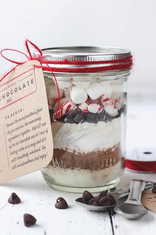 Christmas mason jar ideas: hot chocolate in a jar