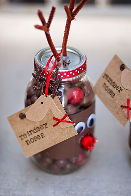 Christmas mason jar ideas: reindeer noses