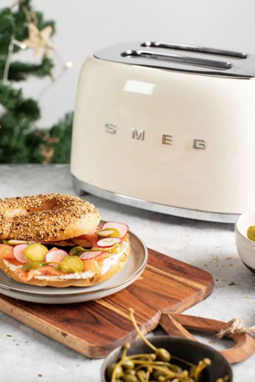 First apartment kitchen essentials: Toaster