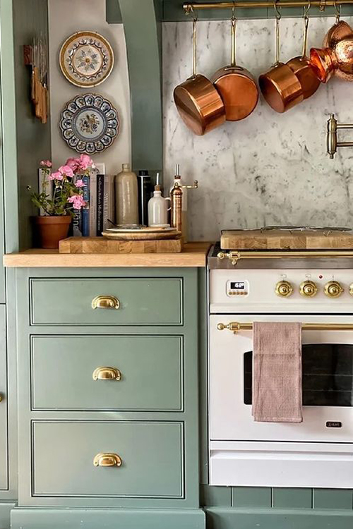 Decorate Your Kitchen like a French Girl